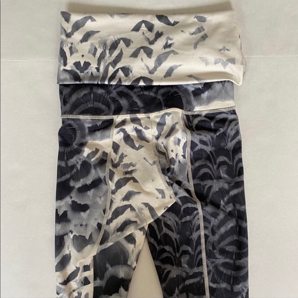 Lululemon Wunder Under Pant Pretty Plume Dance 4 - Picture 7 of 10